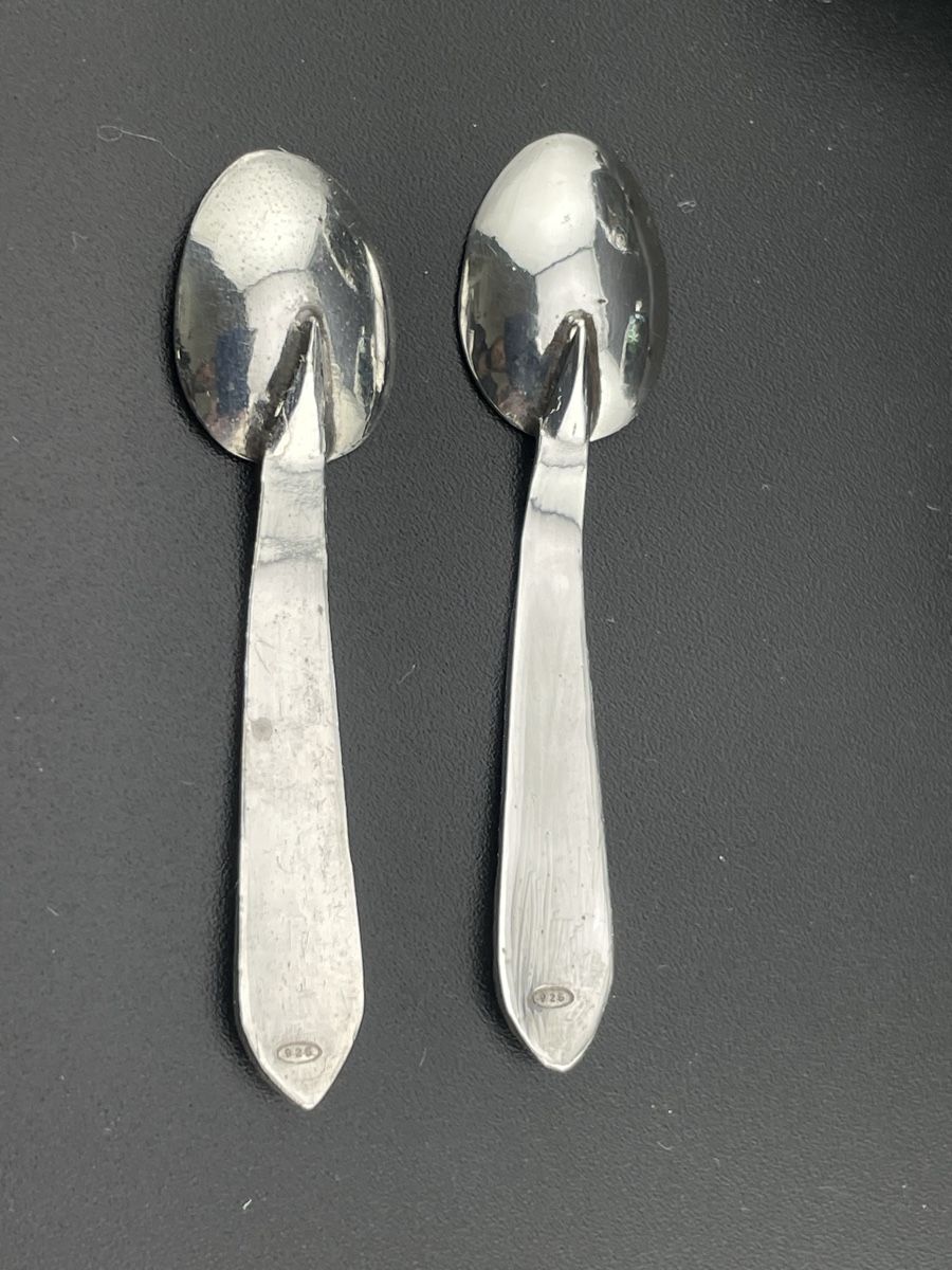 Set di piatti: Pair antique silver enamel salt cellars + spoons - India? – Usato da Genève venduto da PepitesdAlor 3