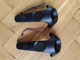 Zwei HTC Vive Controller