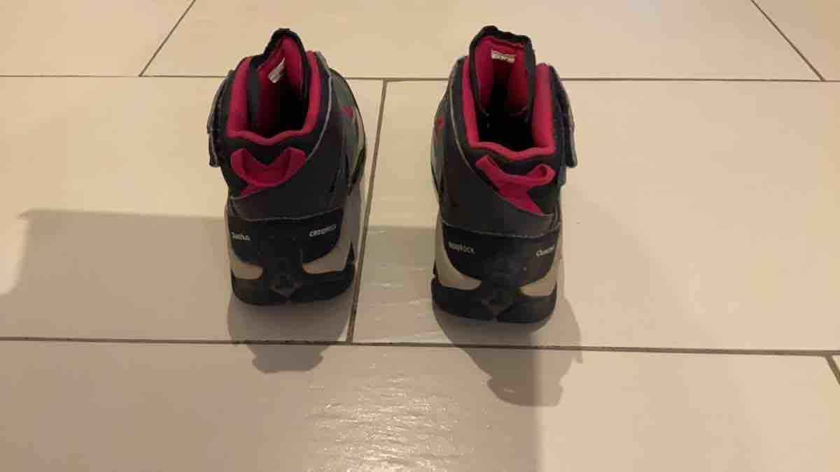 Scarpe per ragazzi: Wanderschuhe Grösse 31 Quechua – Usato da Killwangen venduto da Febre7 1