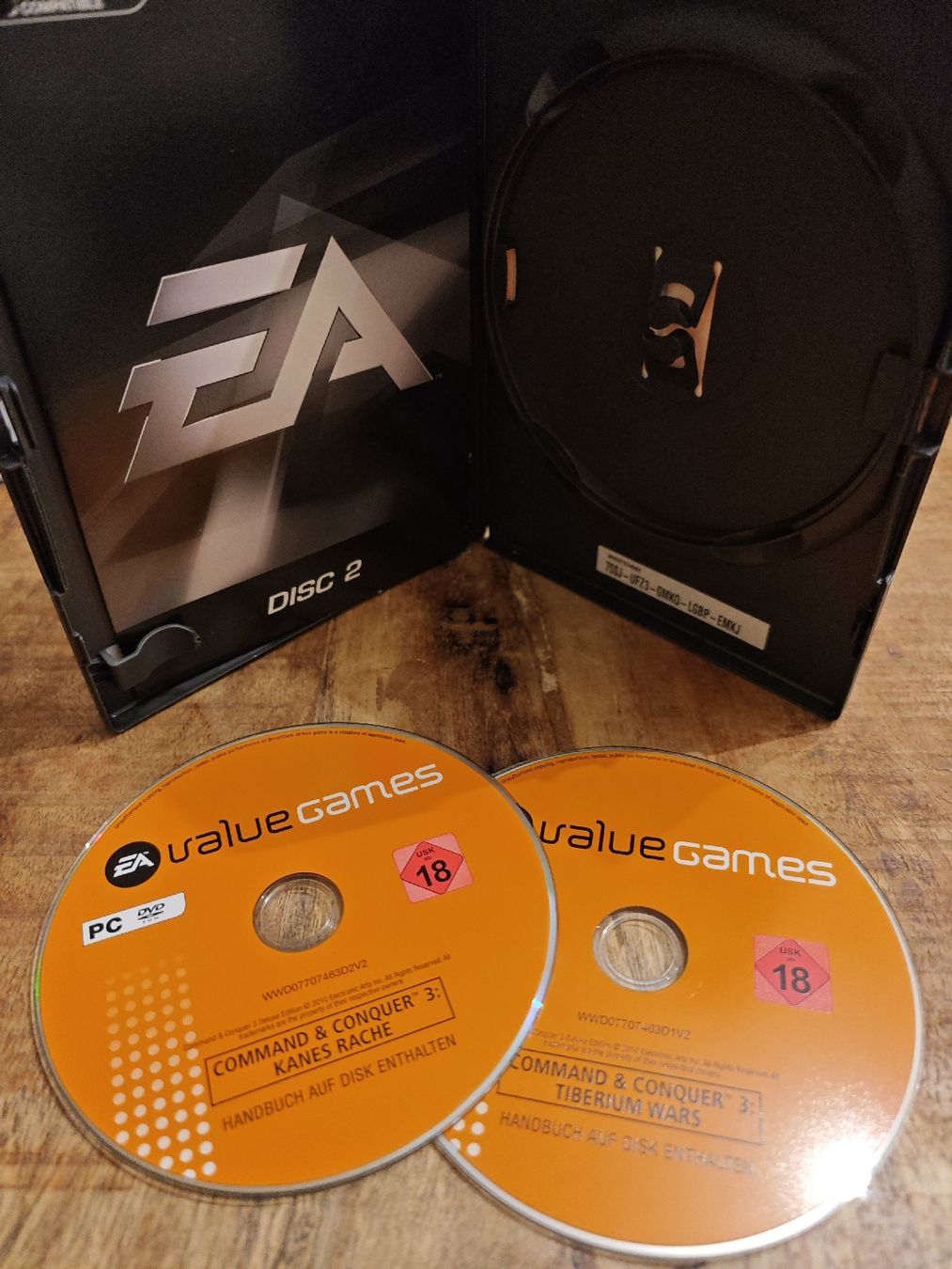 Giochi: Command & Conquer 3: Deluxe Edition - PC Spielklassiker – Usato da Dübendorf venduto da kb86_MOVIE 2