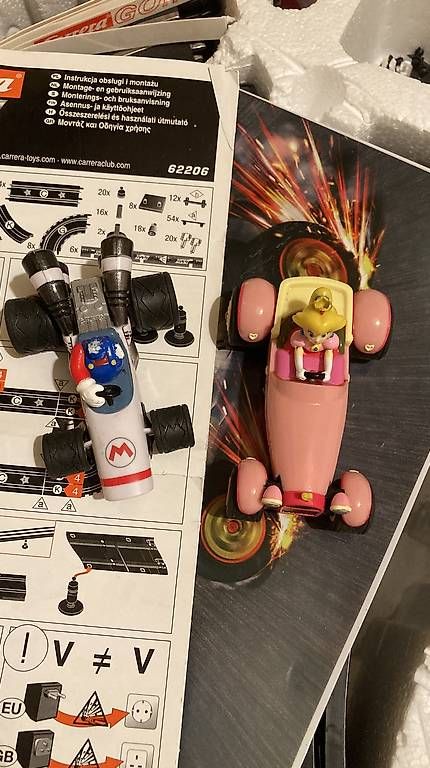 Piste: Circuit carrera GO Mario Kart – Usato da Pully venduto da philippe.zehit