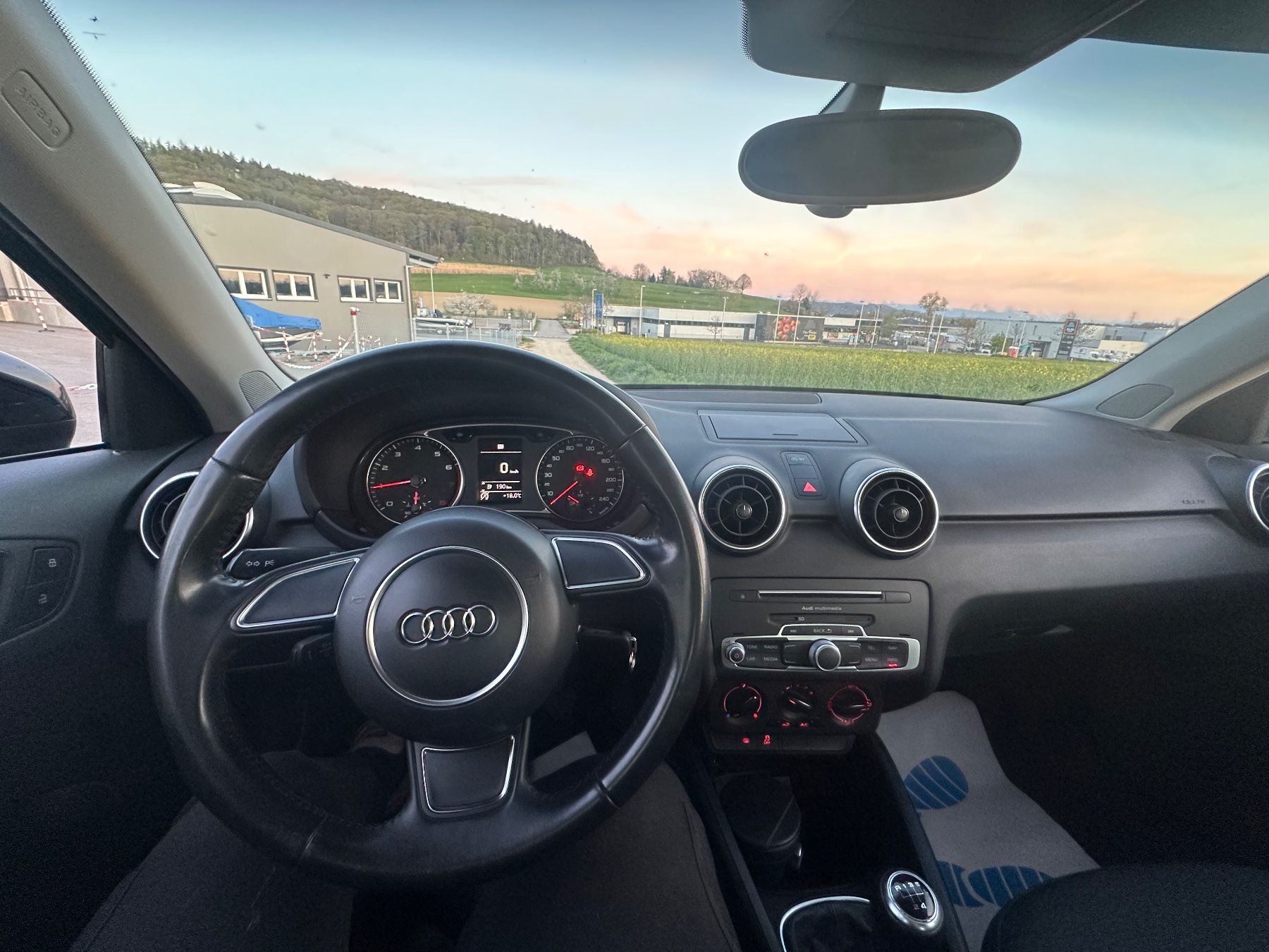 Audi Automobili: Audi A1 1.0 TFSI – Usato da Gals venduto da aya_p7pd 7