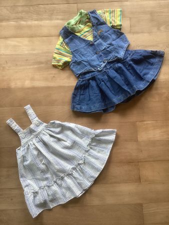 2 Sommerkleider für kleine Mädchen, 92