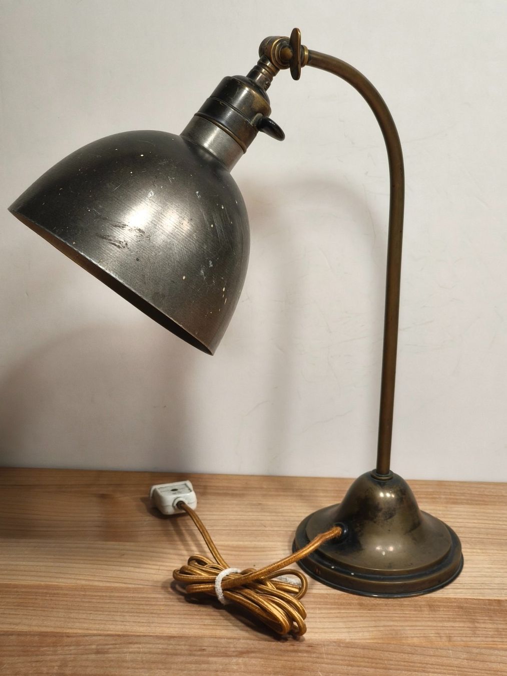 Lampade: "Bauhaus" Schreibtisch-Lampe – Usato da Wettingen venduto da DaHa90
