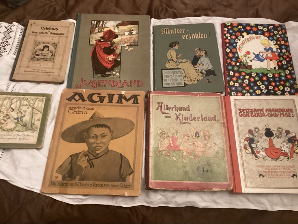 Livres: 8 ANTIKE KINDER BÜCHER – D'occasion à Münchenstein par NoSu98