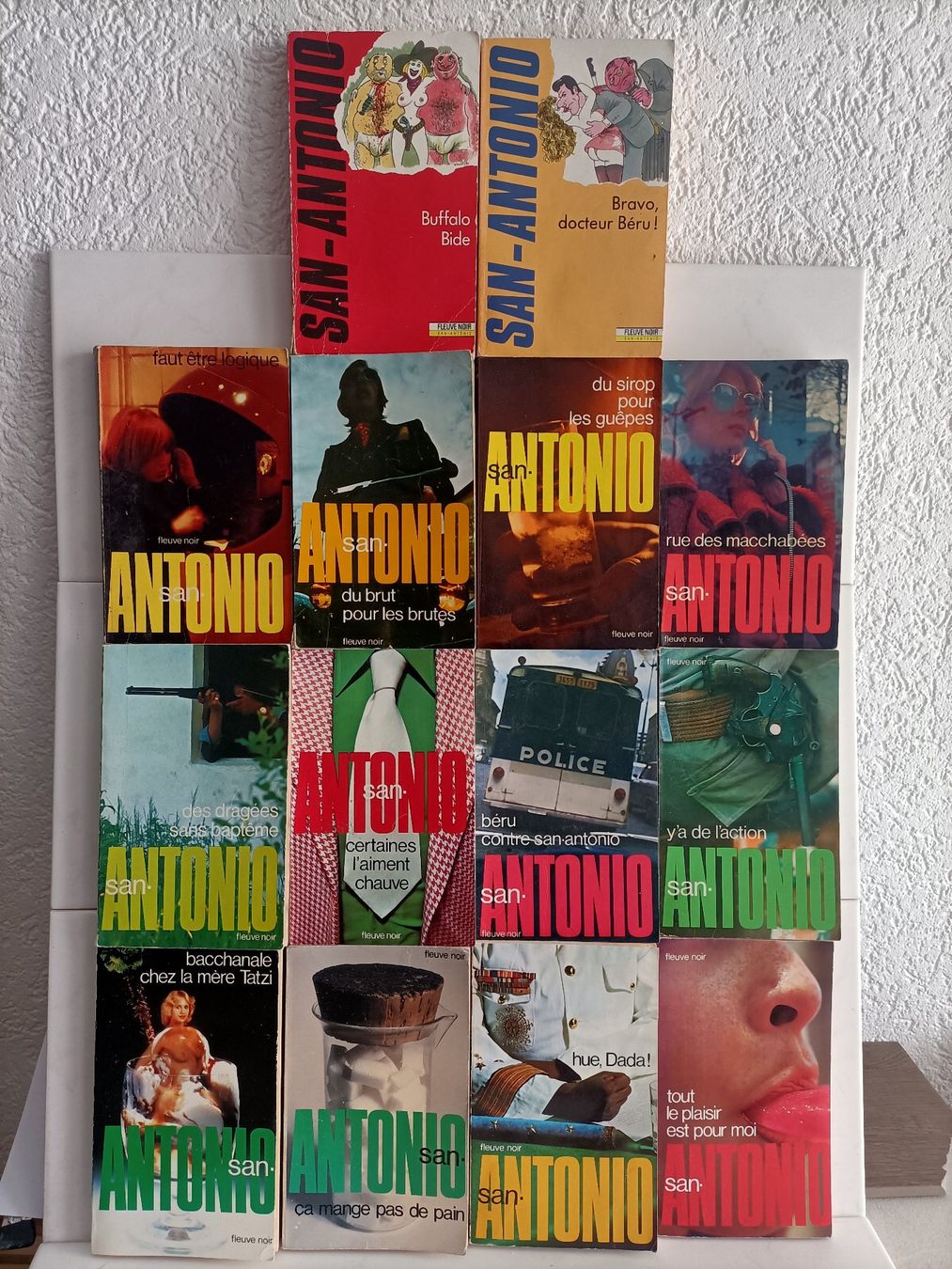 Livres: 26x San-Antonio - Bérurier / Frédéric Dard / Fleuve Noir – D'occasion à crans montana par AB3963 2