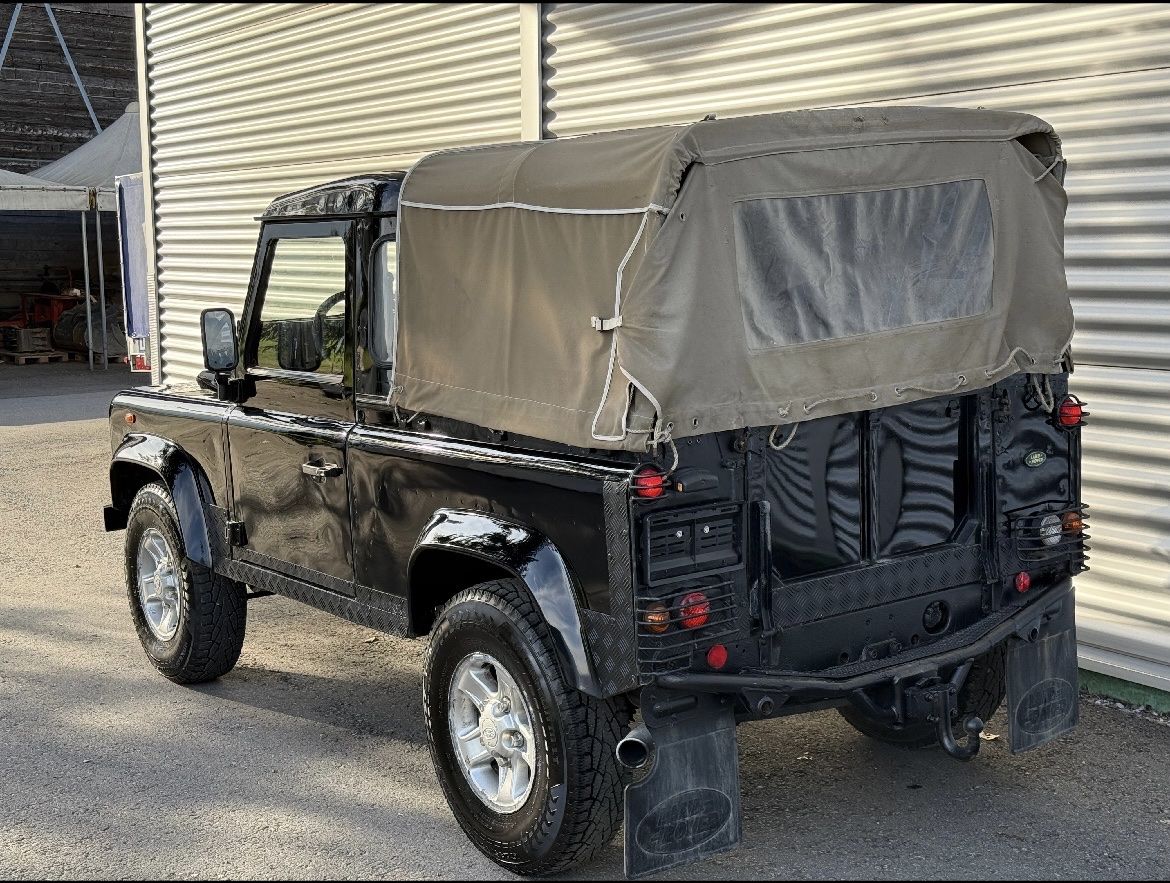Land Rover Autos: Land Rover Defender 90 2.5 TD 5 – Gebraucht aus Haag (Rheintal) von eli_5xds 4