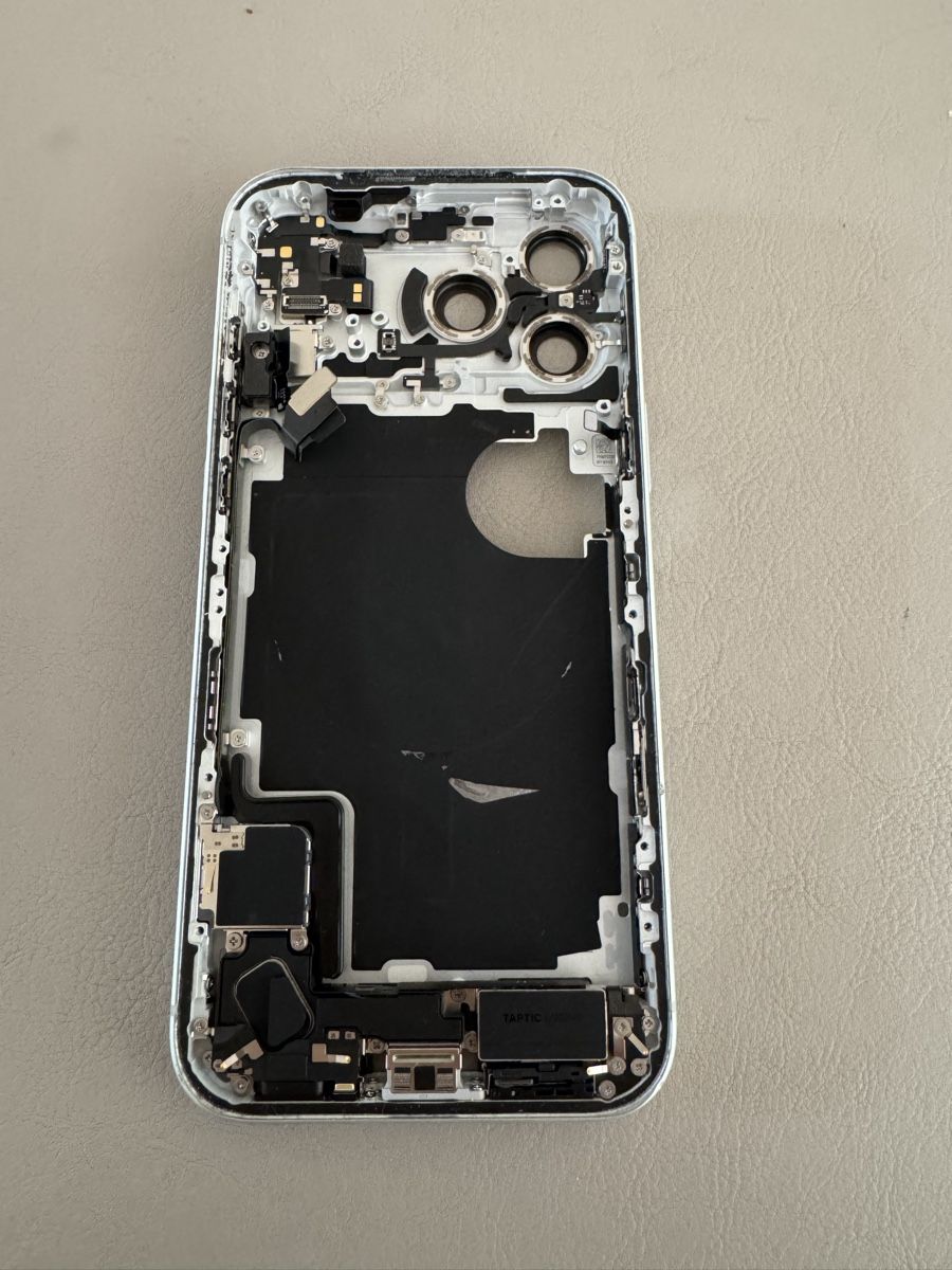 Apple Handys / Smartphones: iPhone 17 Pro Max Original-Gehäuse – Gebraucht aus Adliswil von Busys 1