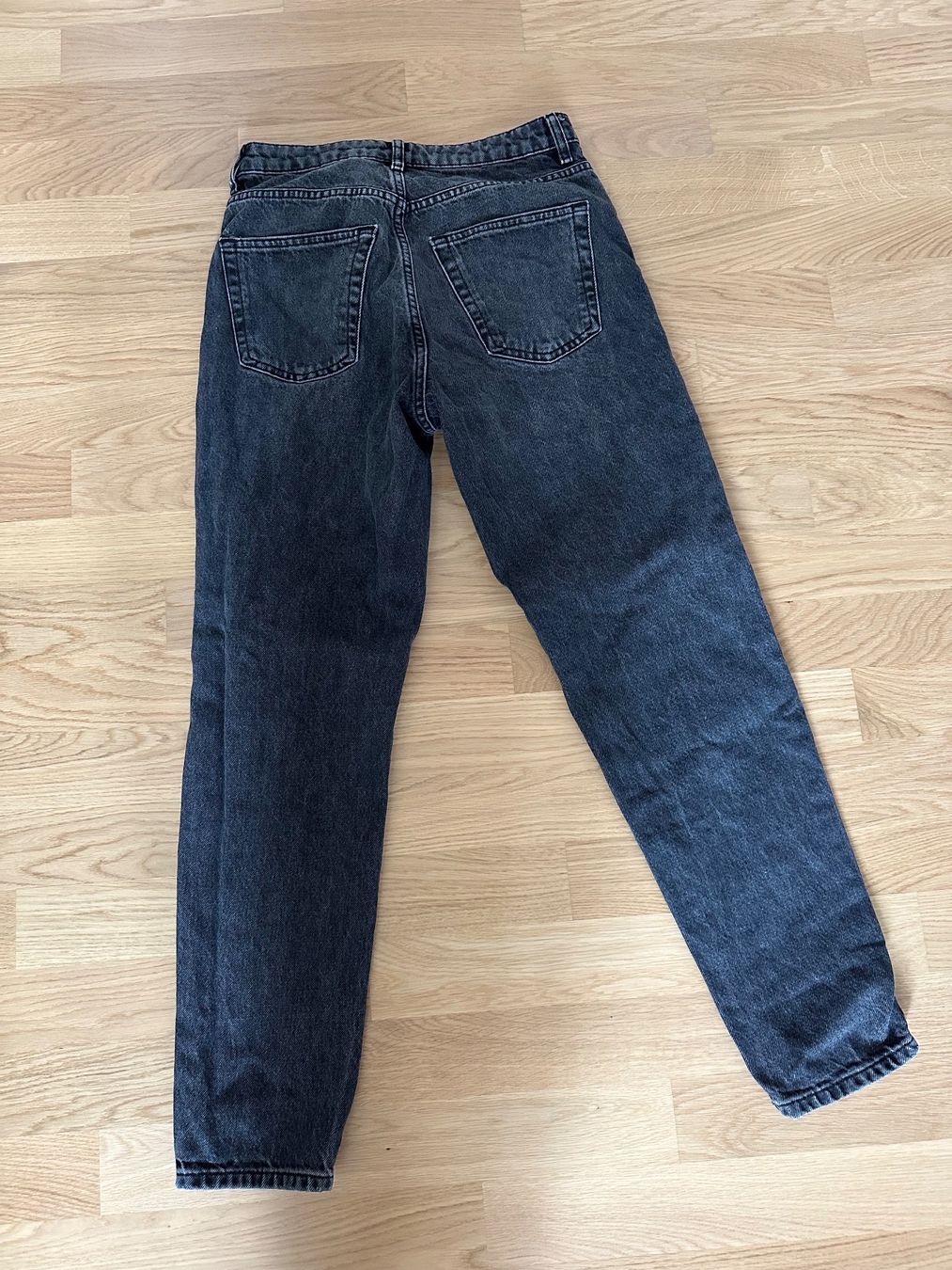 Topshop Jeans: Topshop Momjeans Grösse 28/32 grau – Gebraucht aus Bern von al.essia 3