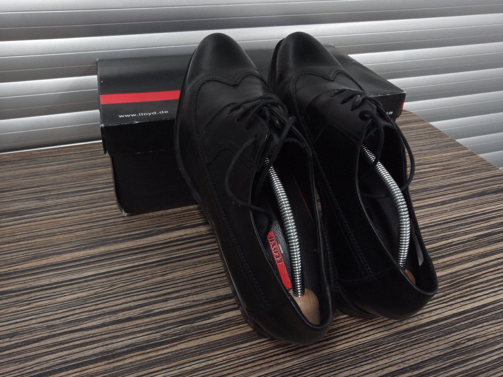 Lloyd Scarpe da uomo: Herren Schuhe LLOYD schwarz Leder Gr. 43 – Nuovo (secondo la descrizione) da Reiden venduto da Zofi-Brocki 2