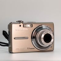 Olympus FE-230 — Original verpackte Vintage-Digitalkamera