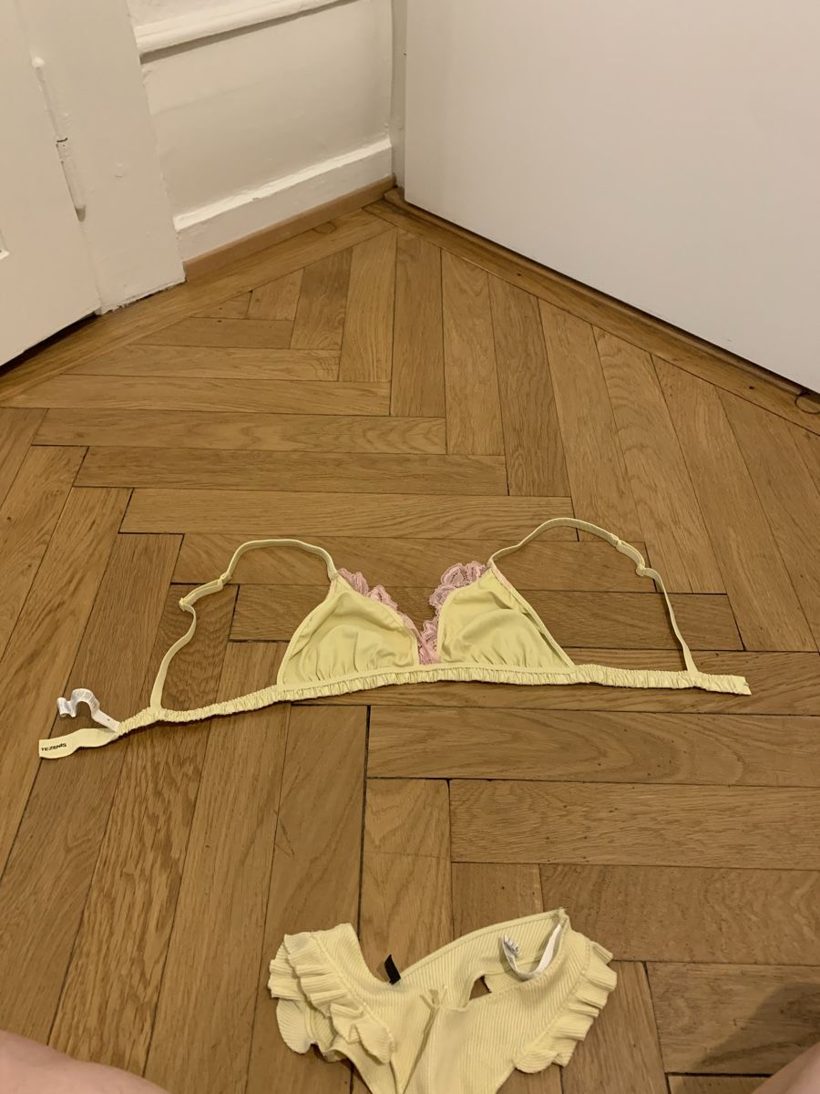 Tezenis Altra biancheria intima: Ensemble jaune et rose tezenis – Nuovo e nell'imballaggio originale da Genève venduto da rez_c6c6 4