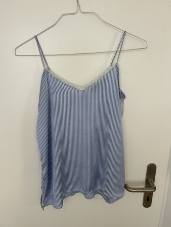 Zara Basic Top in XS