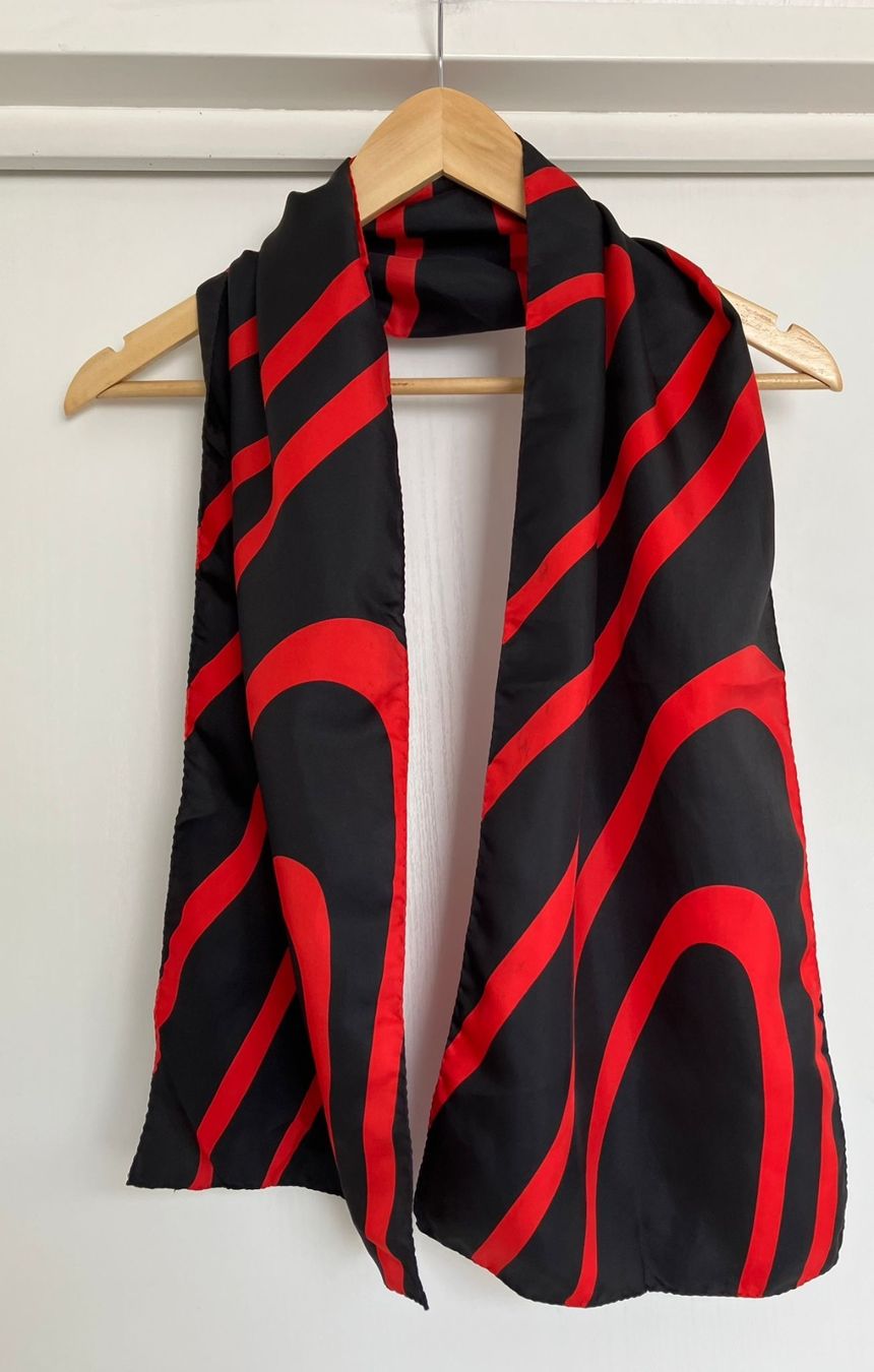 Foulard & Sciarpe: Elisabeth Dicht Seide Schal – Usato da Unterägeri venduto da Jutka_04