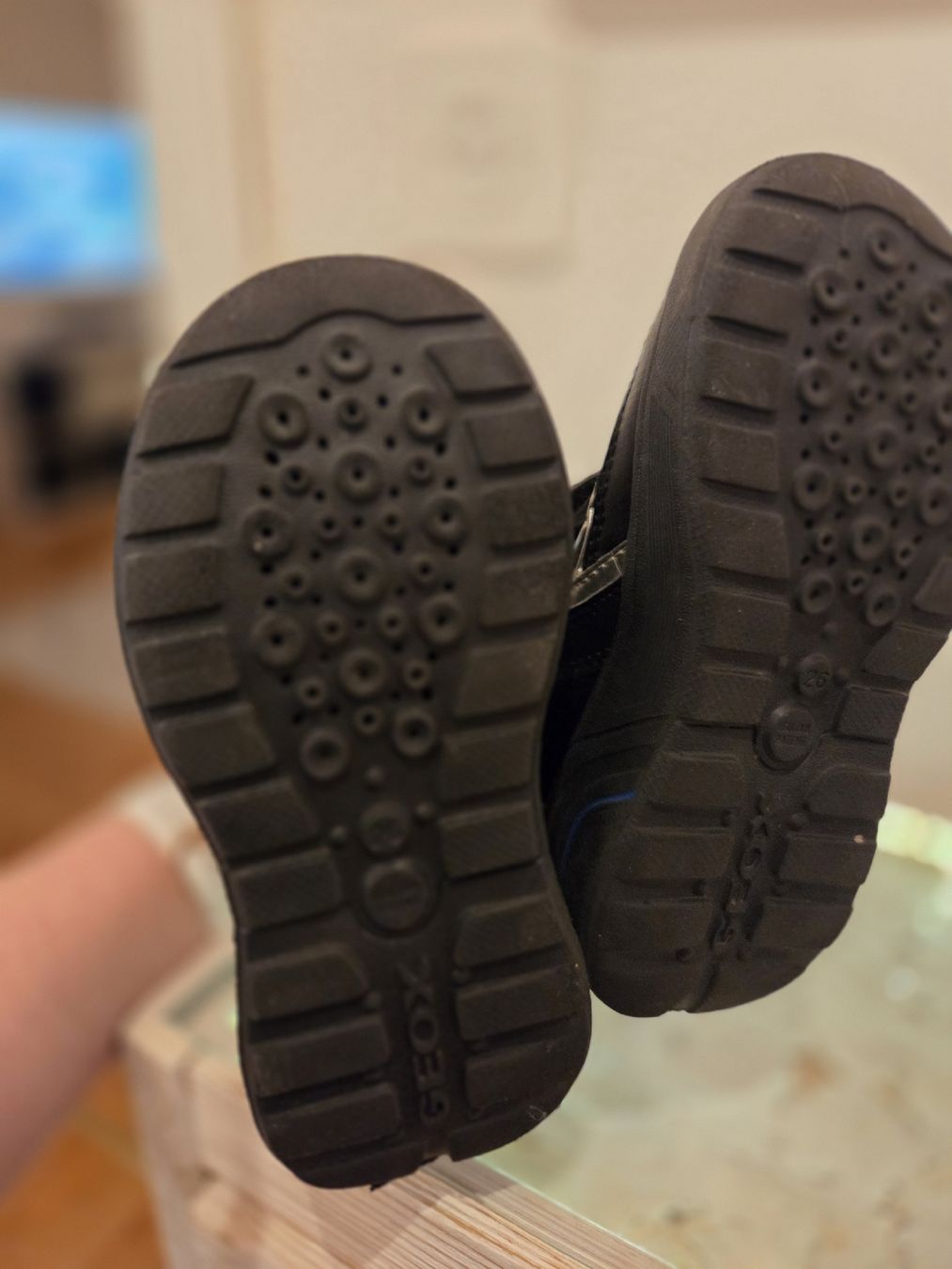 Geox Schuhe für Jungen: Wasserdichte Steifel, Geox, Marvel Spider-Man, Grösse 26 – Gebraucht aus Chur von Lisamary 1
