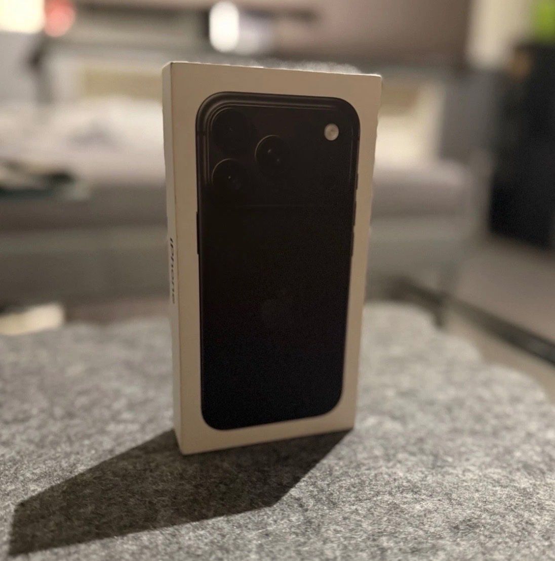 Apple Telefoni cellulari / Smartphones: iPhone 18 Pro Black !!!NEU!!! – Nuovo e nell'imballaggio originale da Kaiseraugst venduto da Kiwi180513 2