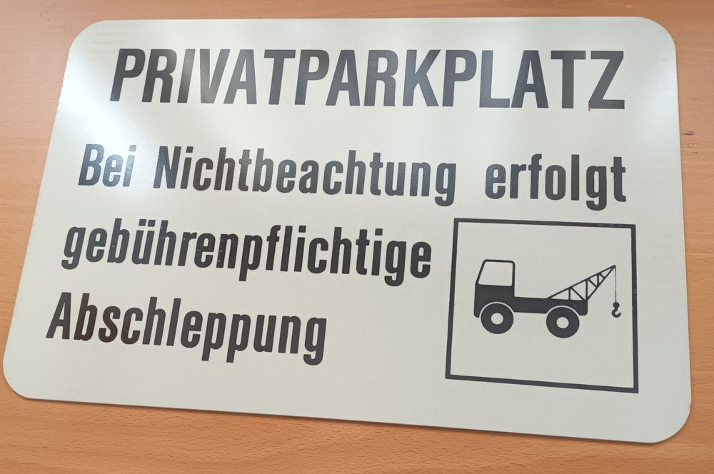 Kiwistar Cartello Parcheggio Privato In PVC 21x15 Cm – Targa Resistente Per Esterni E Interni, Anti UV E Intemperie