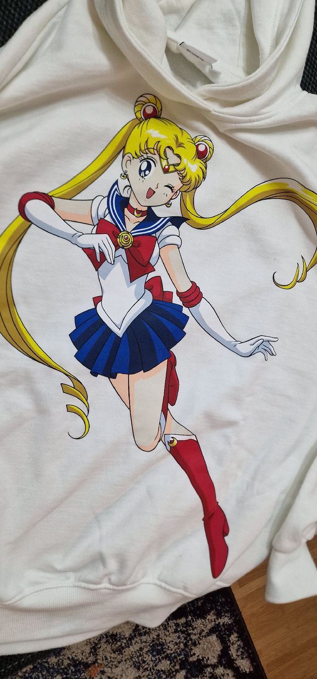 Maglioni & Felpe: Sailor Moon Hoodie – Usato da Romanshorn venduto da REALJessiB 3