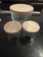 Drei Vorratsgläser mit Holzdeckel rund guter Zustand