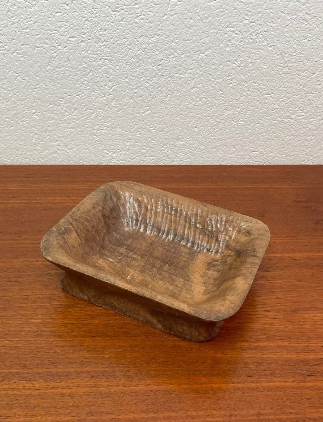 Ciotole: Formschöne vintage Holzschale geschnitzt Vide-poche Schale – Usato da Zürich venduto da Vintagewiesel