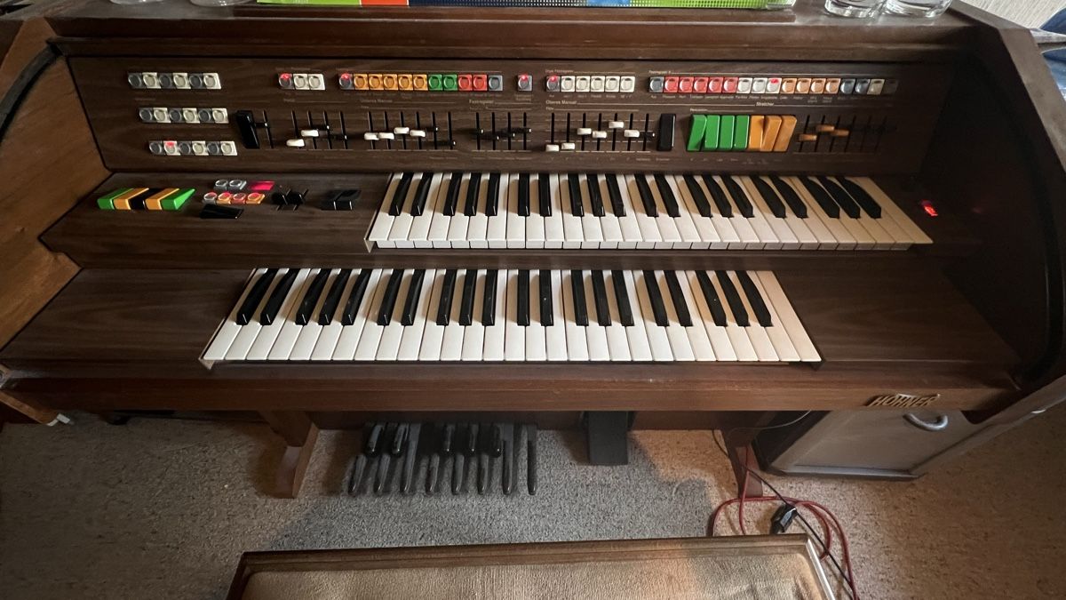 Hammond Strumenti musicali: Heimorgel Hohner D98 – Difettoso da Seuzach venduto da Biter