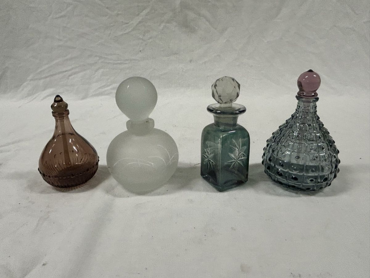 Flaconi: Parfümflaschen Set 4 Glasflaschen Flacon – Usato da Fanas venduto da Alessio11