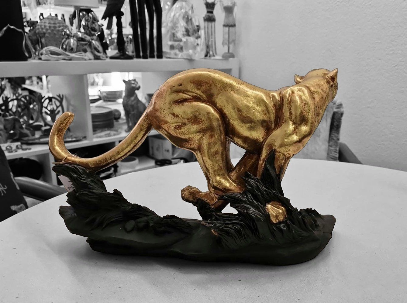 Figuren: Puma rennend Gold / Schwarz – Neu und originalverpackt aus Schaffhausen von AtelierPudesco 1