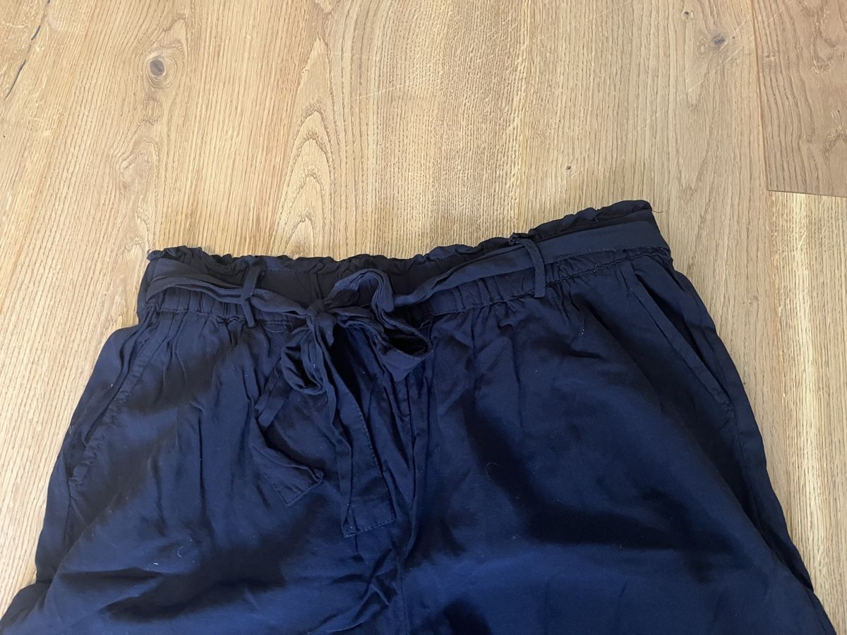Pantaloni: Shorts, Bermuda, Kurze Hose,  M - schwarz – Usato da Sax venduto da _Kornblume_ 1