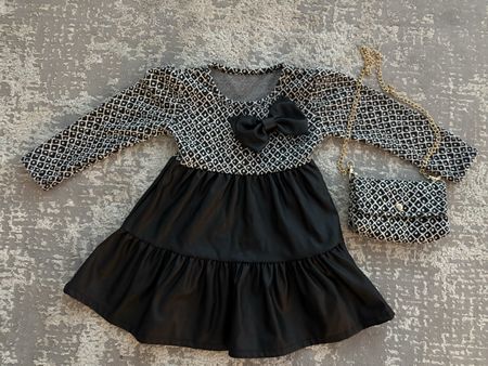 Süesses Mädchenkleid mit Täschli!