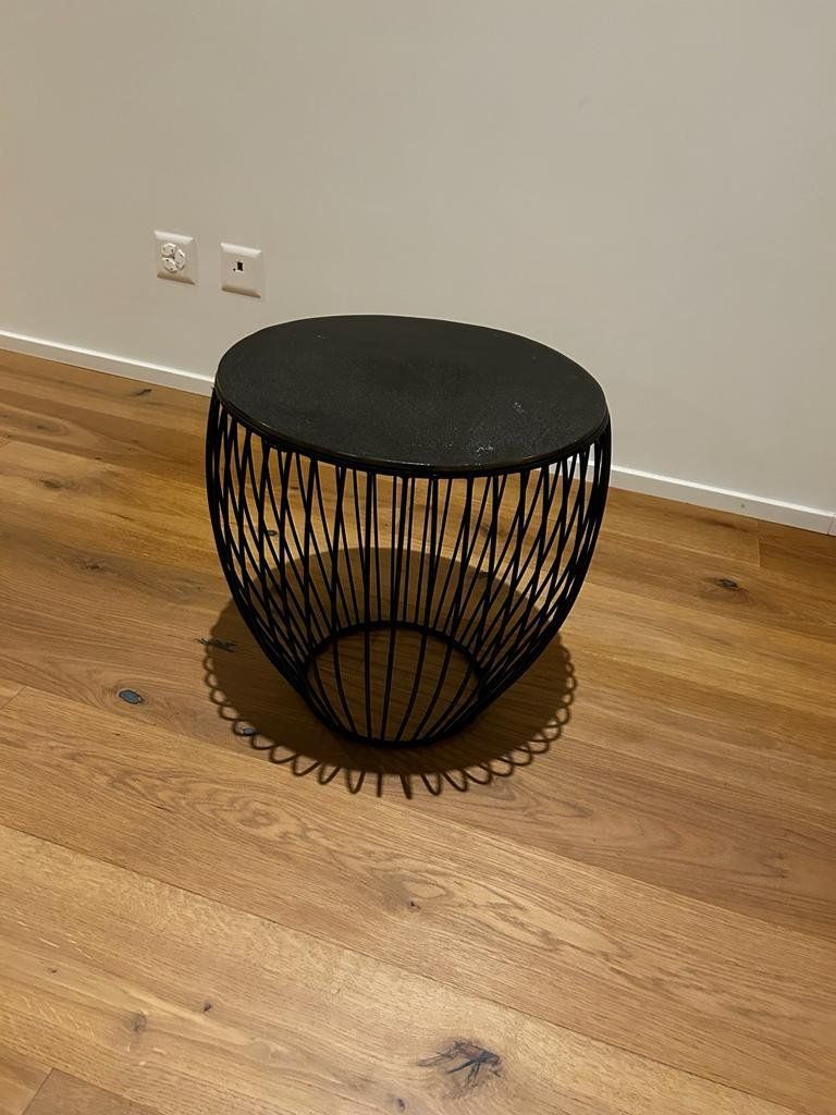 Pfister Comodini: Table d'appoint MALIA en metal noir – Usato da Le Mont-Pèlerin venduto da rde_7ck6 1