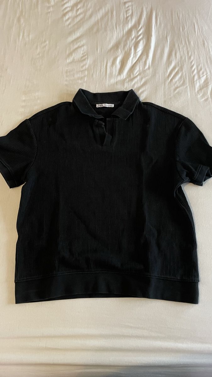 Zara T-shirt: 3 Zara T-Shirts  – Usato da Derendingen venduto da iva_cm7m 2
