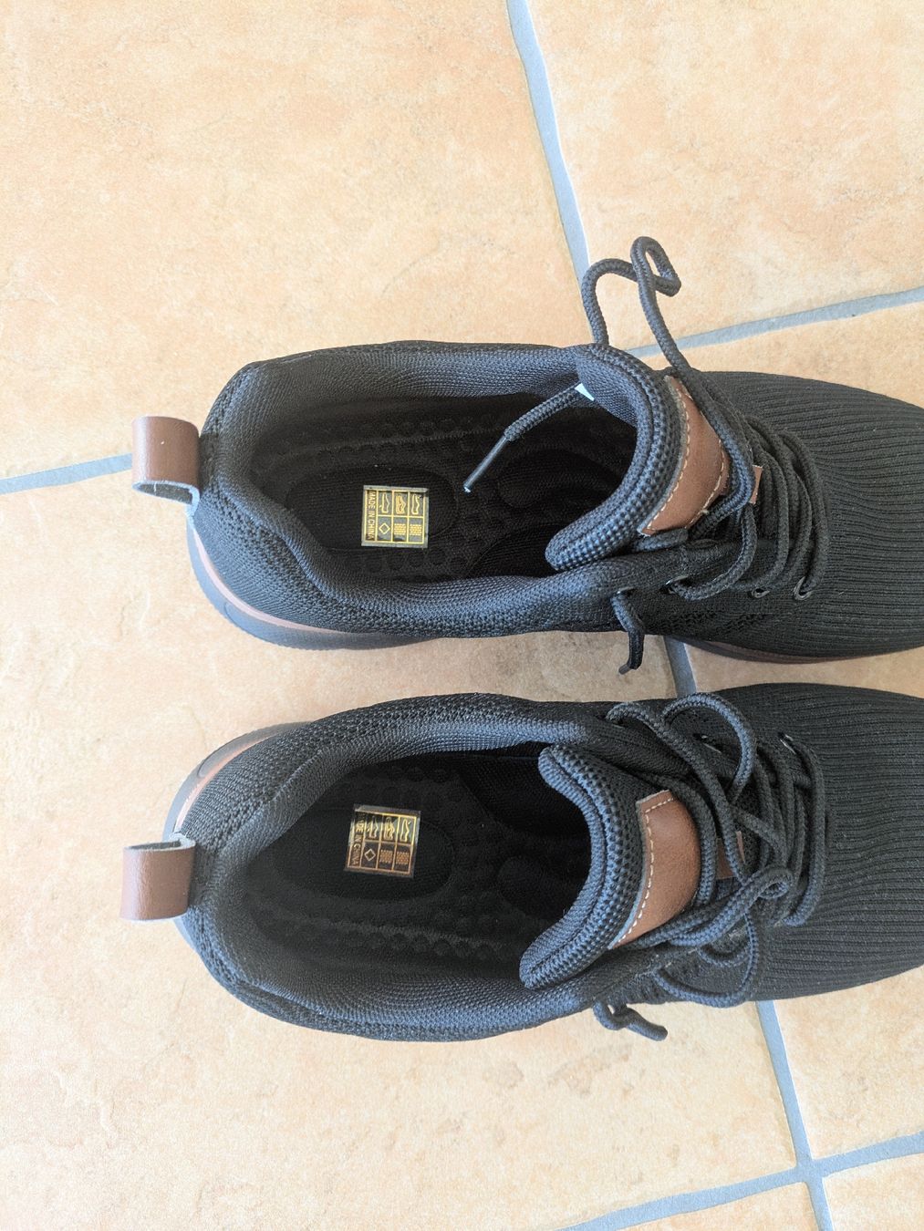 Chaussures hommes: Freizeitschuhe Neu – Neuf (Voir description) à Besenbüren par saschalaeubli 1