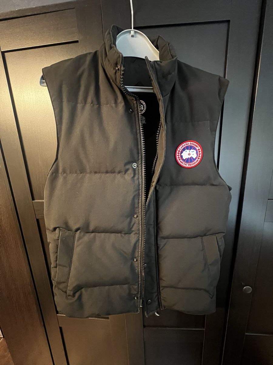 Canada Goose Gilets & Westen: Canada Goos Weste Herren – Neu (gemäss Beschreibung) aus Amriswil von lir_a