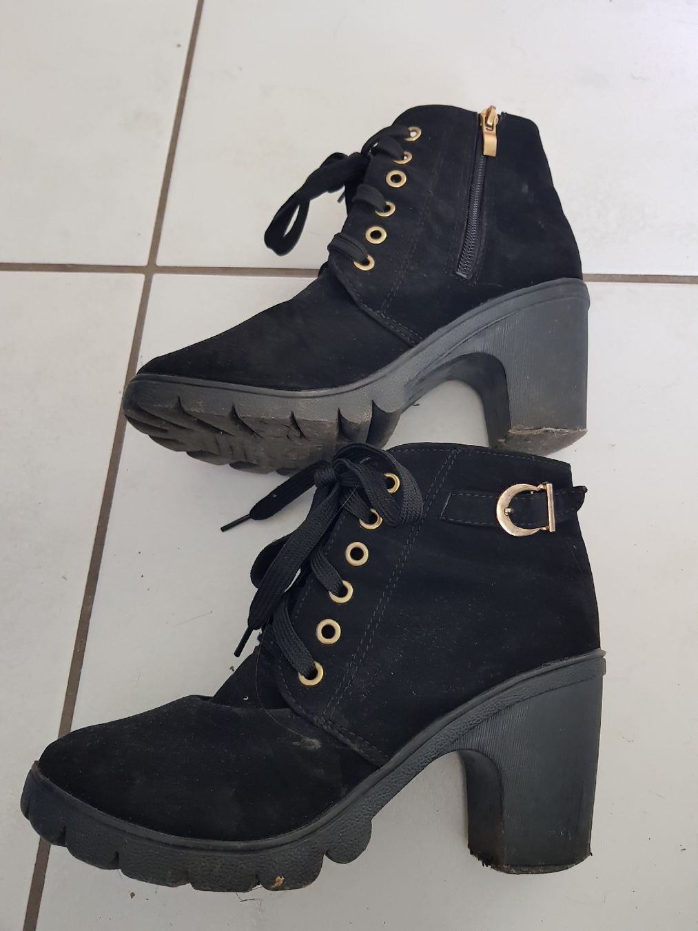 Damenschuhe: bottine – Gebraucht aus Hermance von Triplebizzo 2