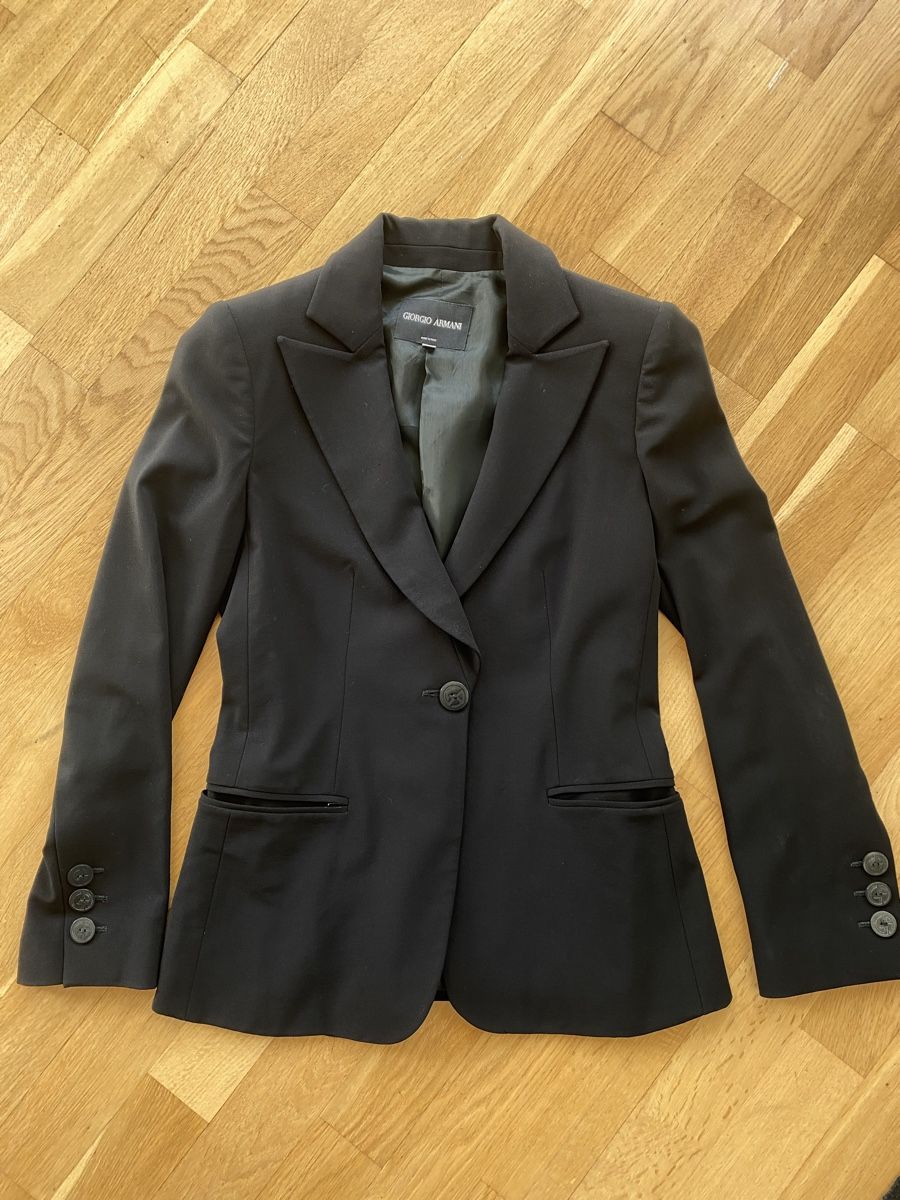 Armani Giacche: Armani Blazer Vintage – Usato da Zürich venduto da Lauraflor 2