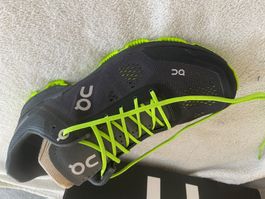 On Cloudsurfer Sportschuhe Turnschuhe
