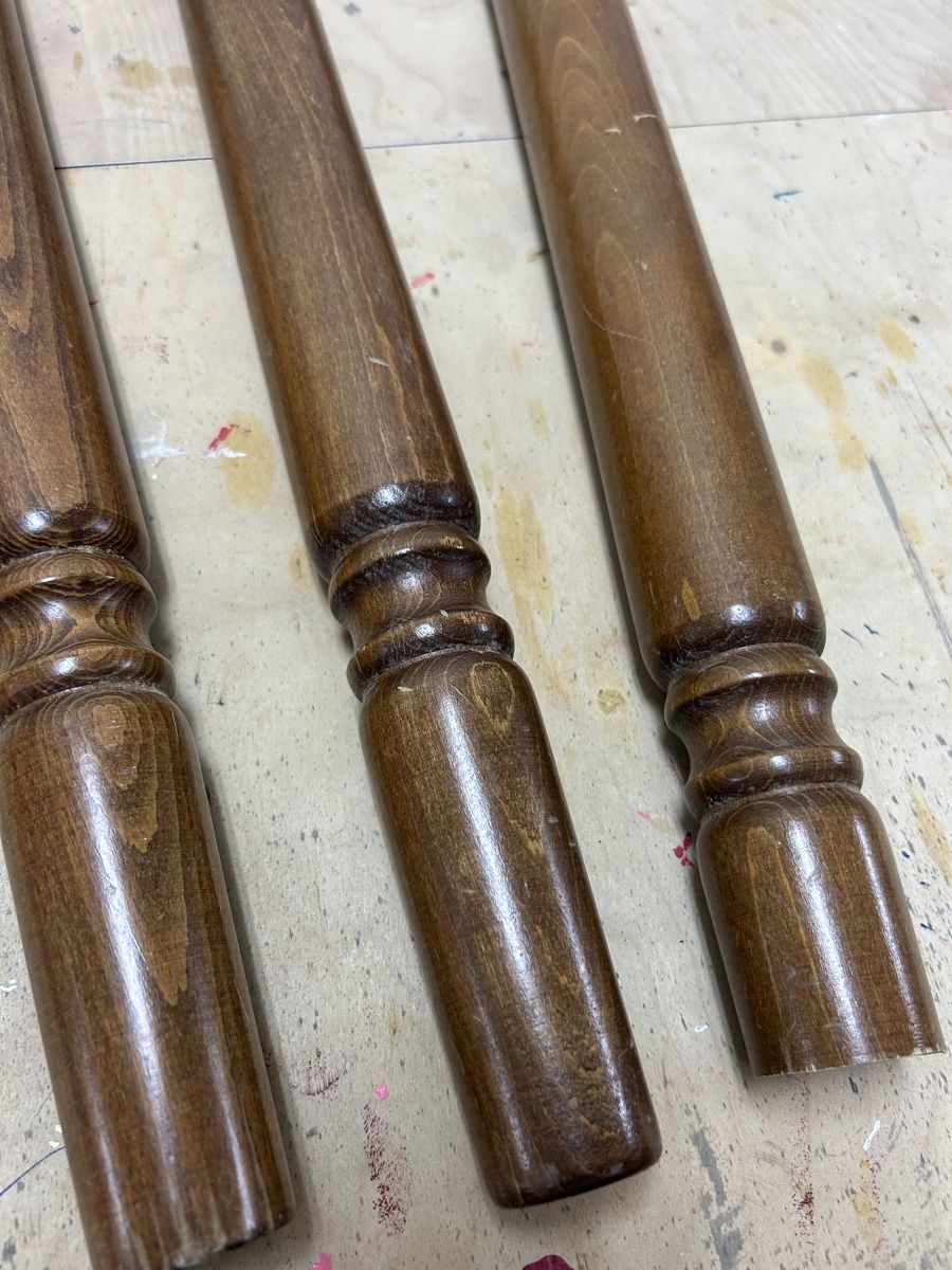 Autre mobilier: 3 Holzbeine, Tischbeine – D'occasion à Uster par Stromboli7 1