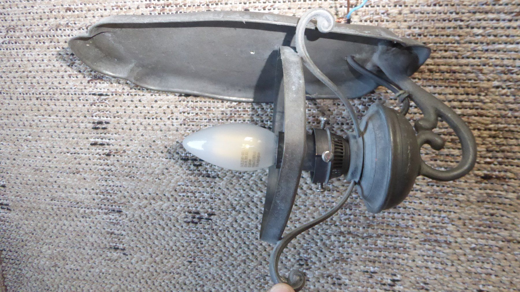 Lampade: antike Wandlampe ohne Glas – Usato da Sargans venduto da Benziner 1