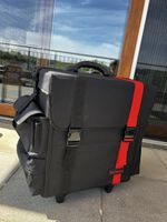 Tas Merah Make-Up - Rollkoffer, viel Stauraum!