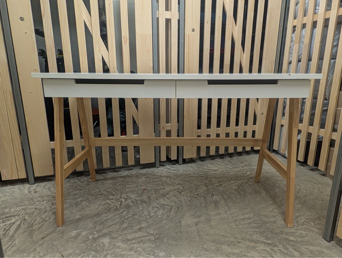 Livique Schreibtische: Desk – Gebraucht aus Rolle von gos_2xy5 6