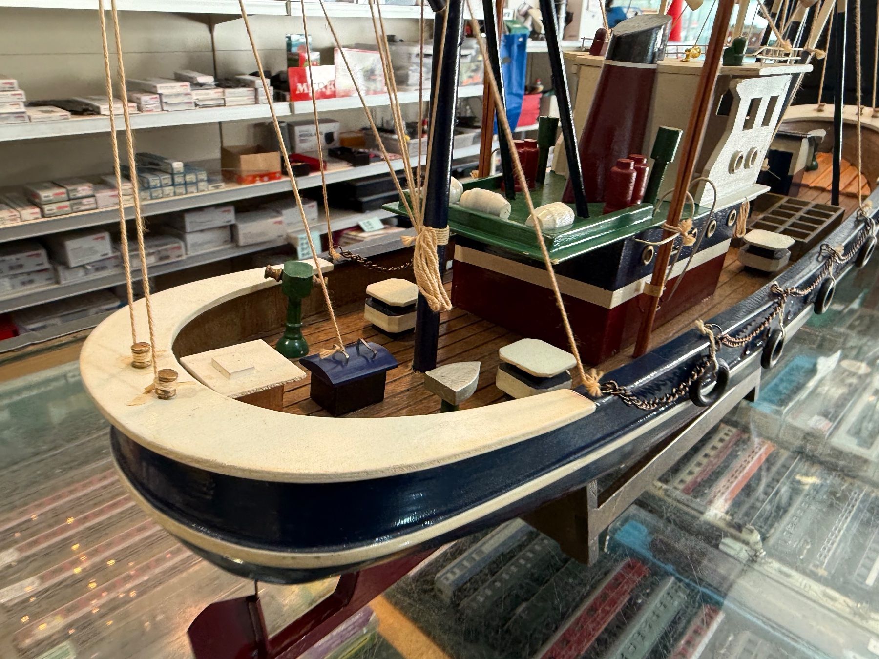Kit di modellismo & Modellini statici: Peschereccio in legno da 70cm boot nave – Usato da Chiasso venduto da Carrara-Modellismo 6