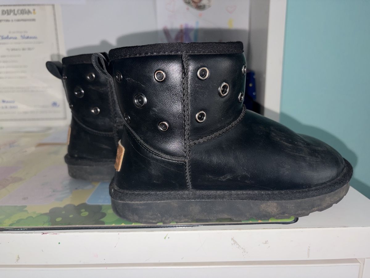 Scarpe per ragazze: Stivaletti invernali – Usato da Gravesano venduto da mer_xc6b