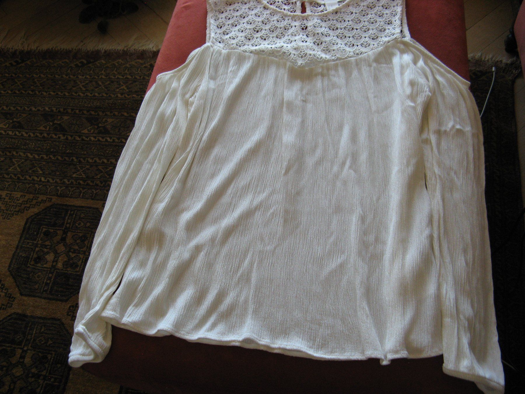 H&M Camicette: Bluse schulterfrei Gr. 44 von H&M – Usato da Zürich venduto da apil 8