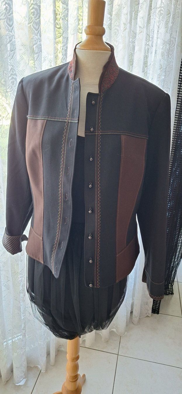 Vestes: Blaser Gérard Pasquier 42 – D'occasion à St-Triphon par Jldr0