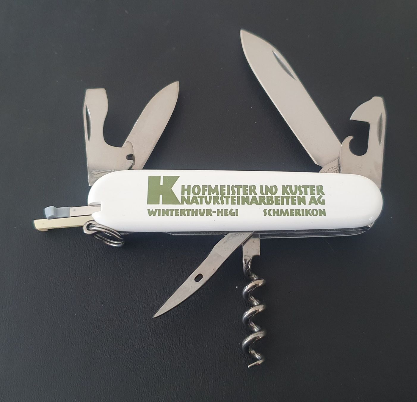 Victorinox Coltelli tascabile: 3 Victorinox Sackmesser mit Logo – Usato da Härkingen venduto da MarianneSi 6