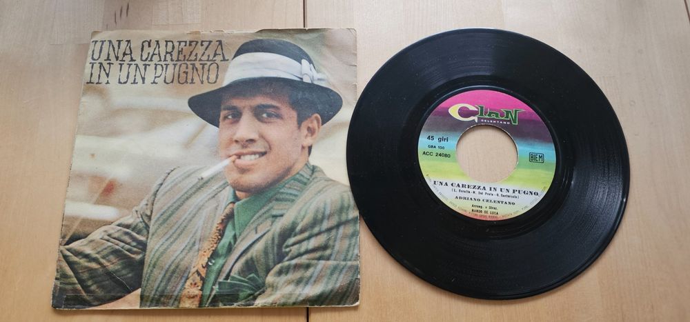 ADRIANO CELENTANO UNA CAREZZA IN UN PUGNO Vinyl Single Gebraucht In 