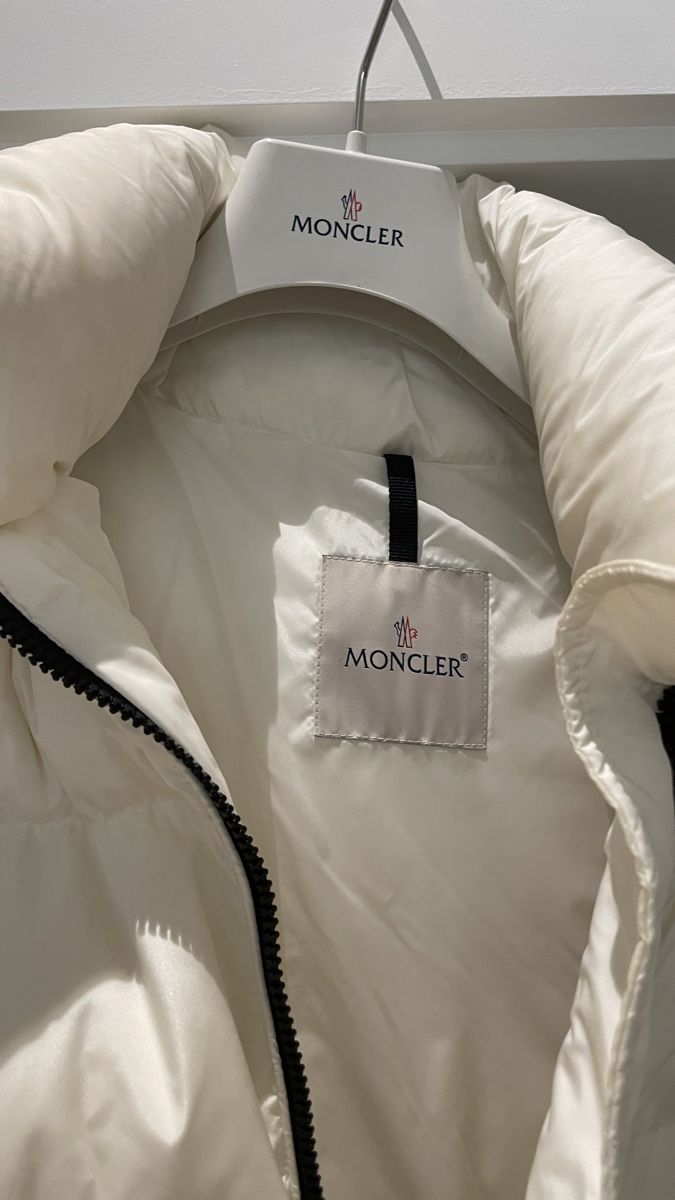 Moncler Giacche: Moncler Winterjacke – Nuovo (secondo la descrizione) da Balgach venduto da DeeKova 3
