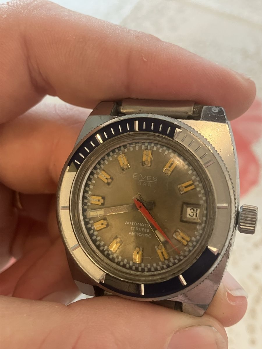 Montres: Ancienne montre  – Défectueux à Fribourg par Snoopy-Mousi 1