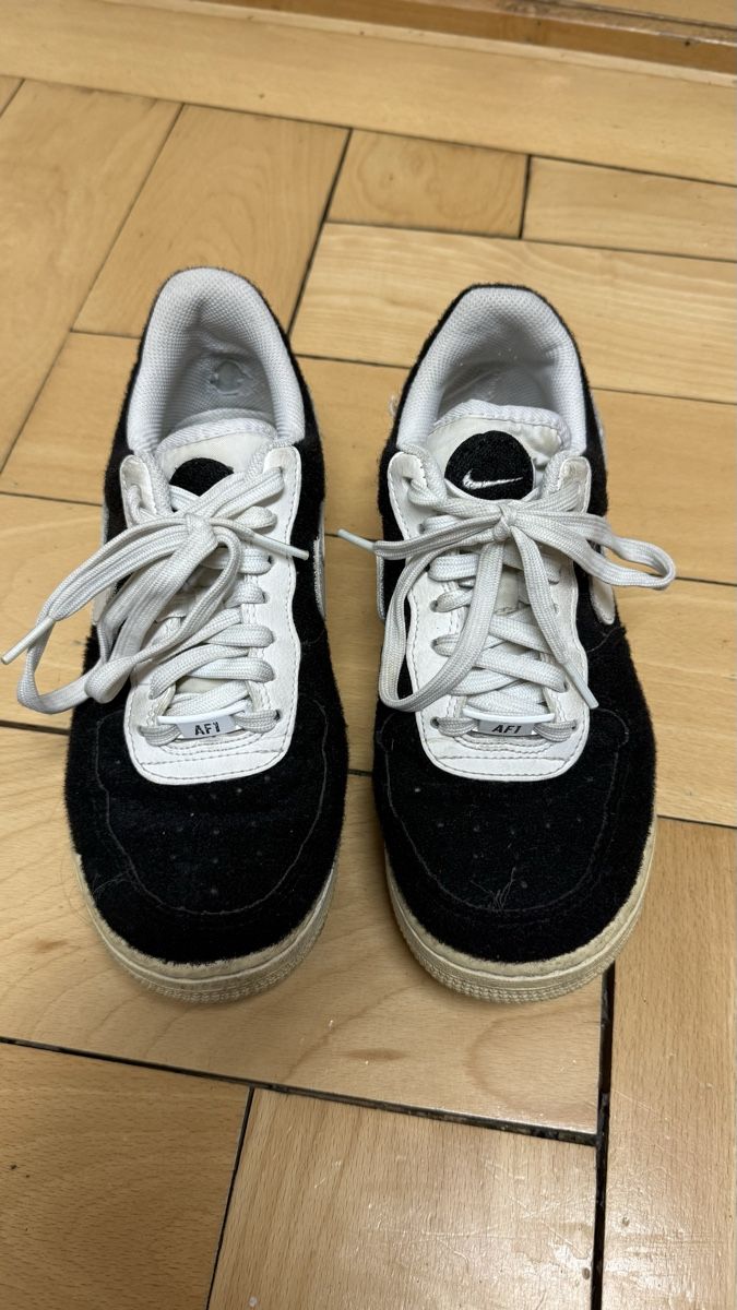 Nike Chaussures femmes: Nike Air Force Black / White Gr. 36.5 – D'occasion à Bern par ame_q9d2 2