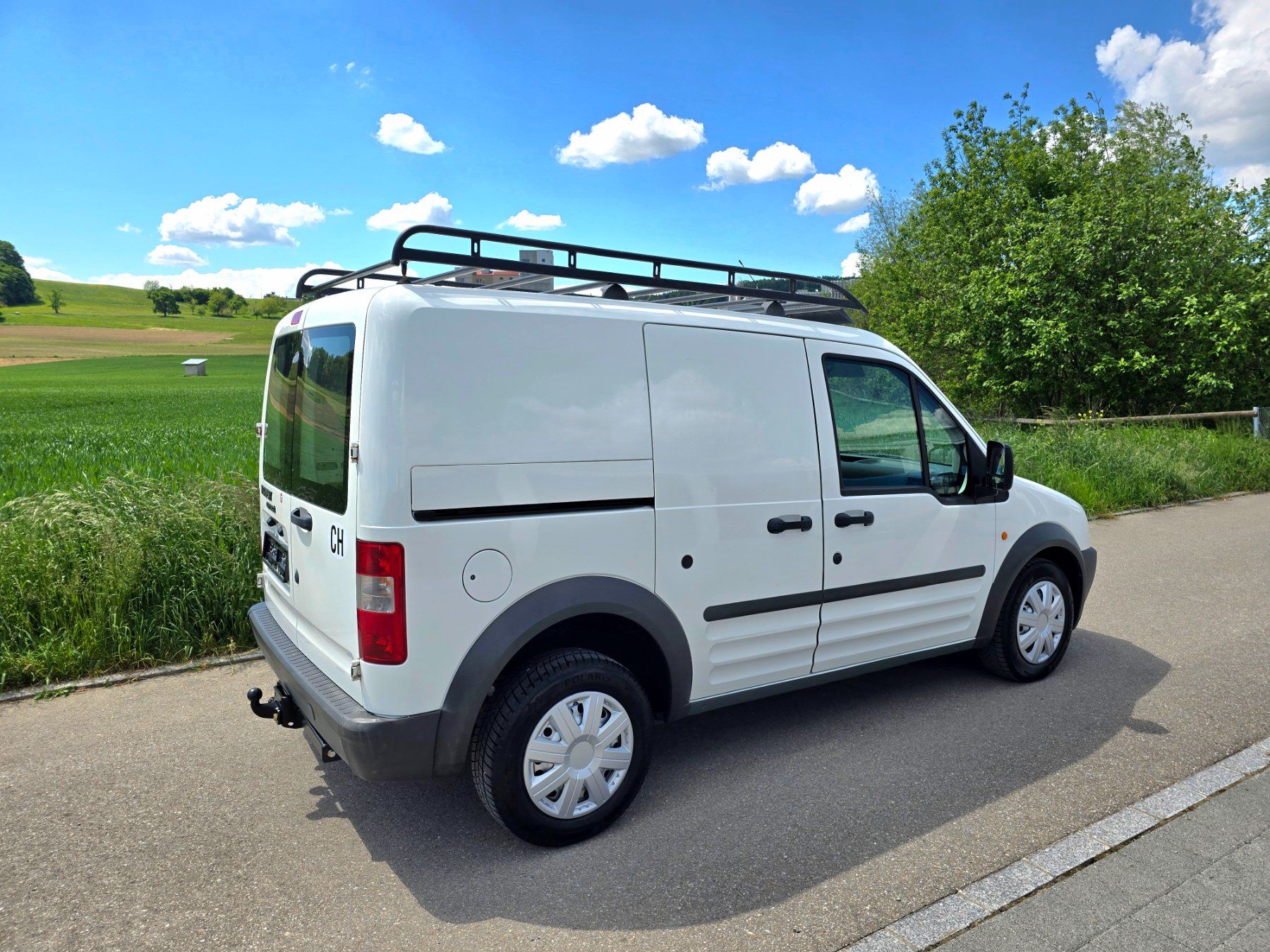 Ford Veicoli commerciali: Ford Connect 1.8 TDCI – Usato da Reinach AG venduto da Seeblick.24 1